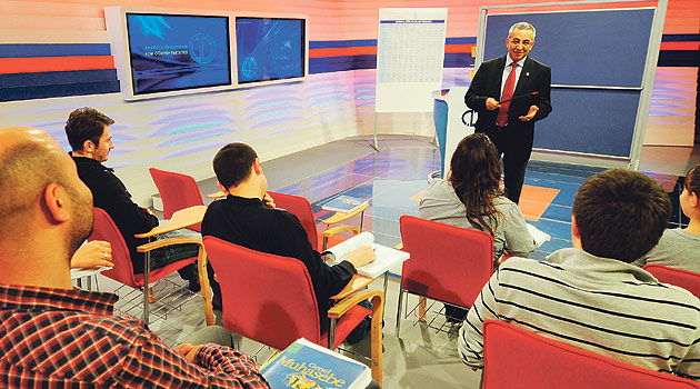 TRT üniversitesi eğitime başladı
